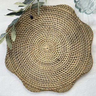 Willa Grey Rattan Round Scalloped Placemats